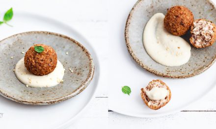 Kibbeh vegetariani – polpettine di bulgur, feta, noci e menta con salsa tahina