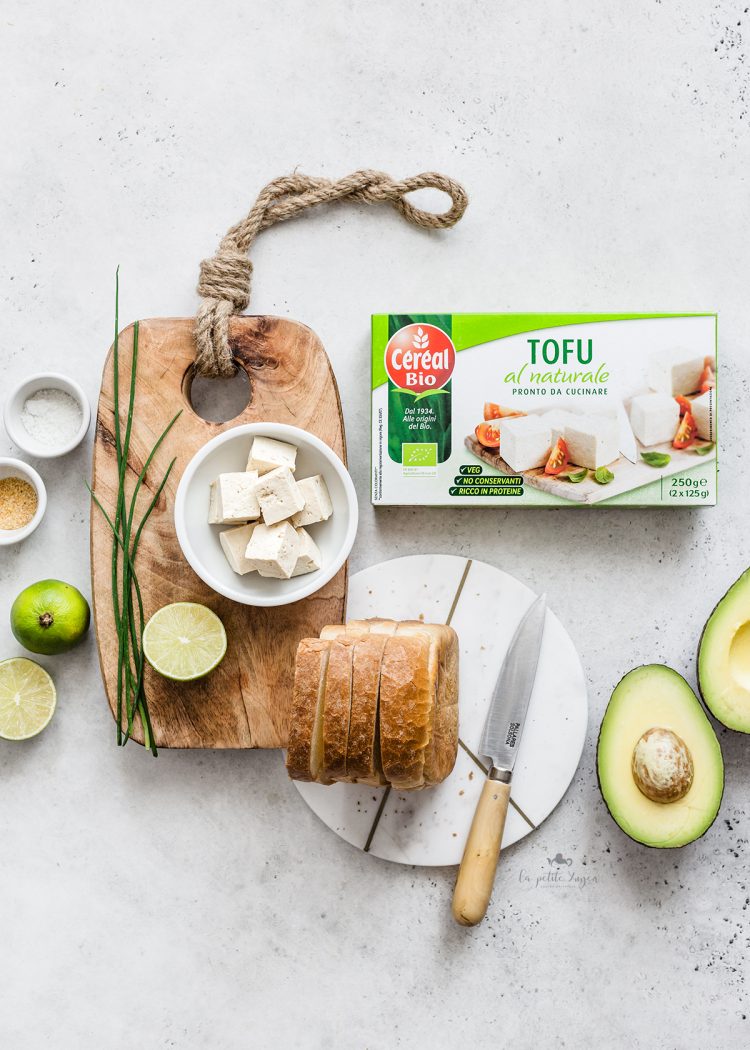avocado toast con crema di tofu bio