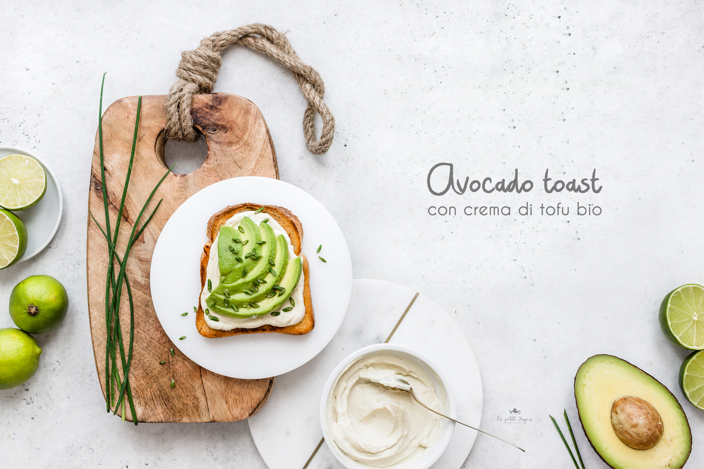 avocado toast con crema di tofu bio