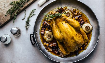 Pollo arrosto ripieno di ceci alla paprika